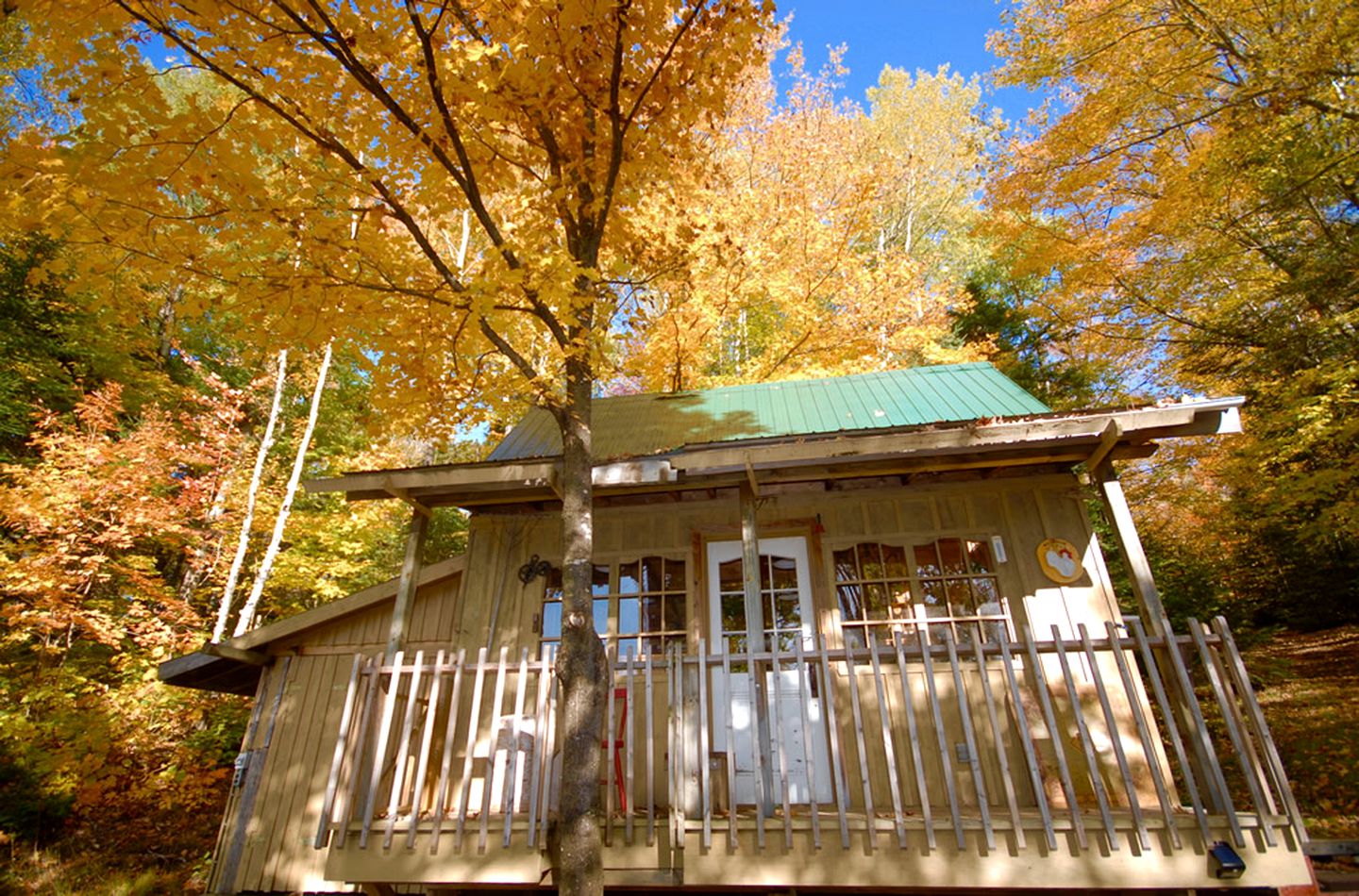 Secluded Cottage Rental with a Fabulous Pool near Saint-Jérôme, Quebec