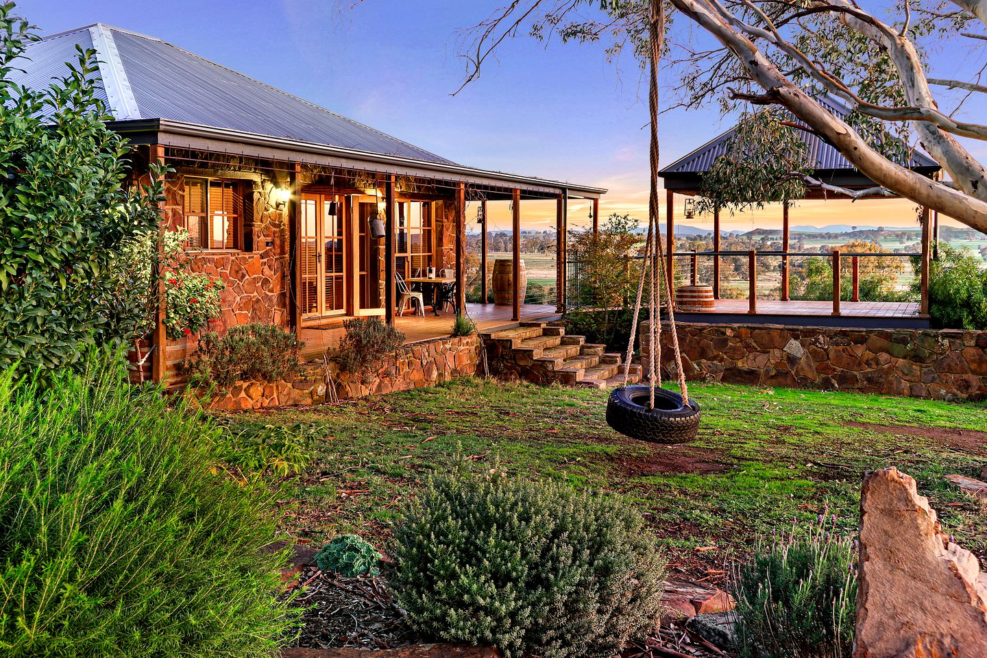 Cottages (Australia, Mansfield, Victoria)