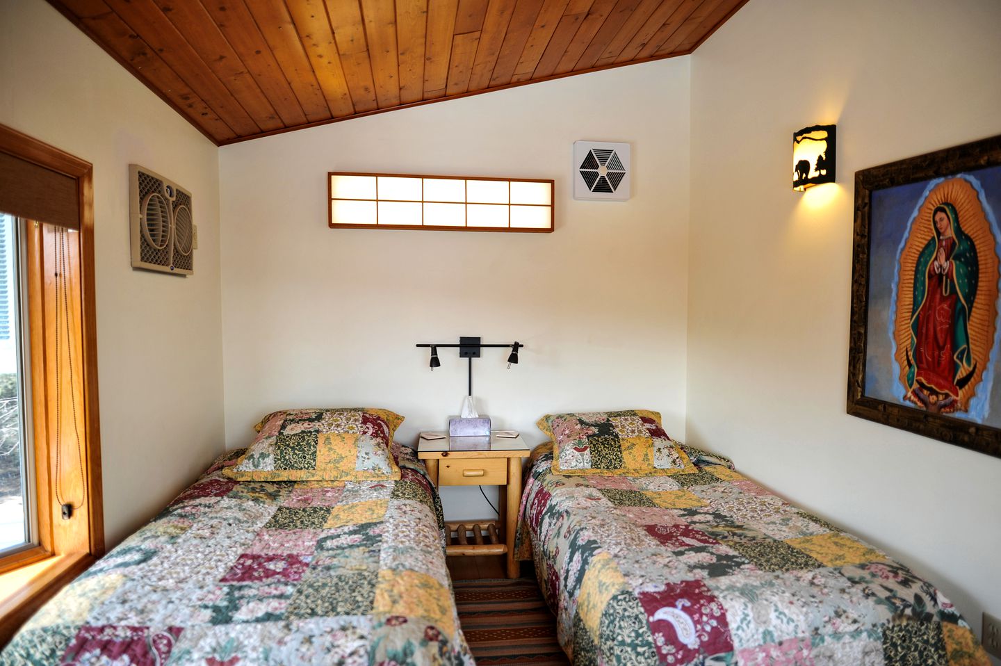 Spacious Cabin Rental with Beautiful Mountain Views near Pinos Altos, New Mexico