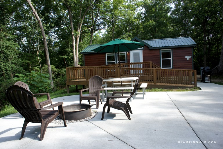 Spacious TwoBedroom Cabin Rental in Williamsburg, Virginia