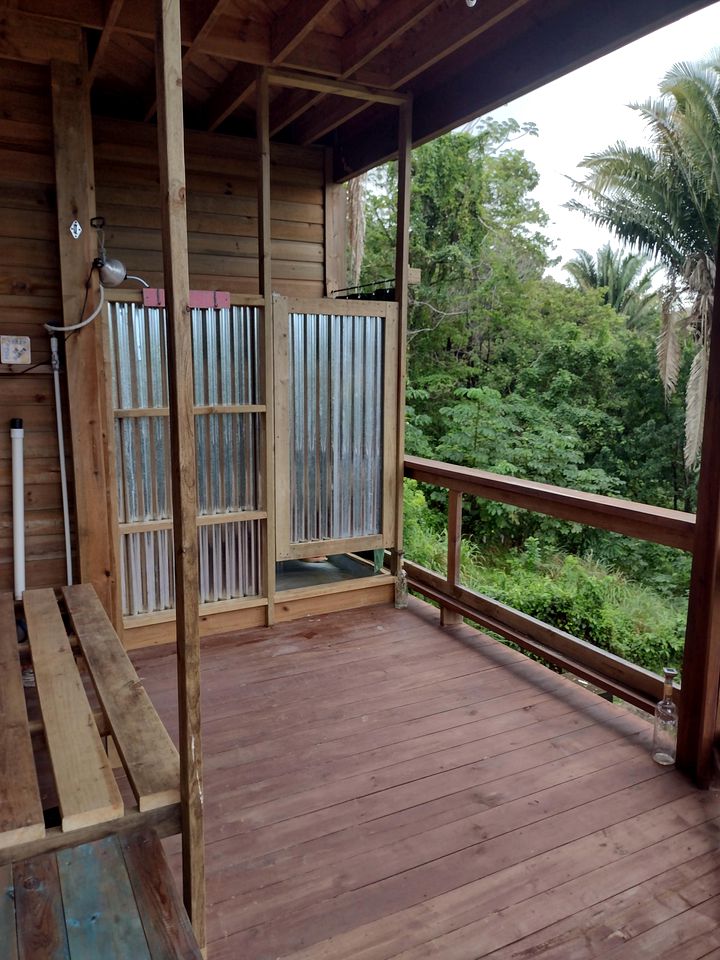 Unique Lodge near Half Moon Bay in Coxen Hole, Bay Islands, Honduras