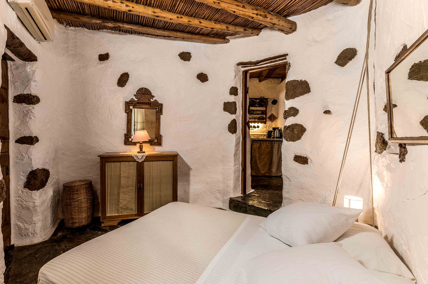 Charming Cottage for Romantic Getaway in Crete, Greece