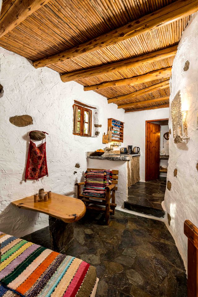 Charming Cottage for Romantic Getaway in Crete, Greece