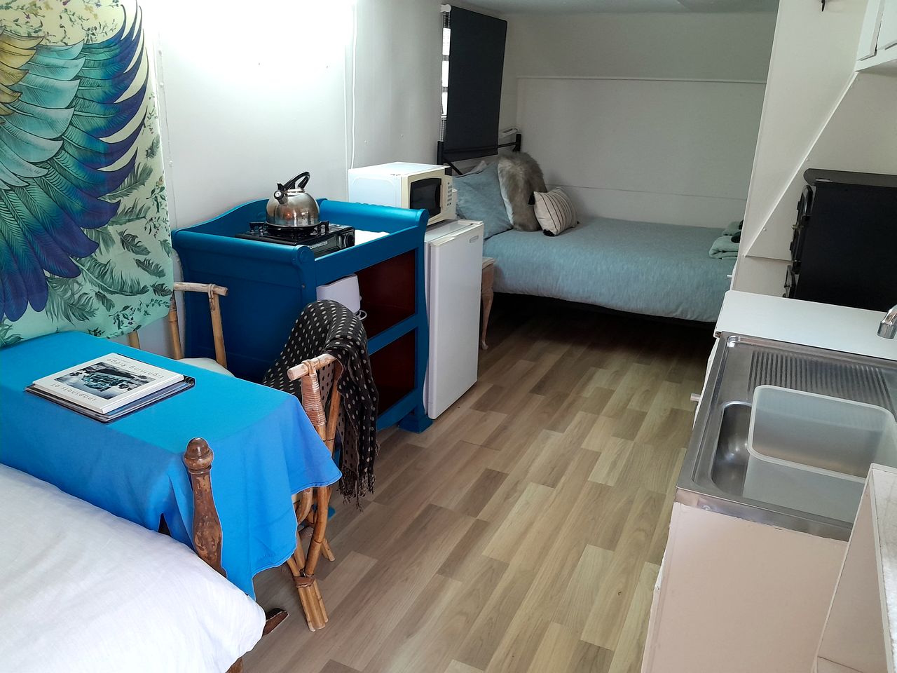 Lightning Ridge Accommodation in a Rustic Outback Caravan Rental, New South Wales