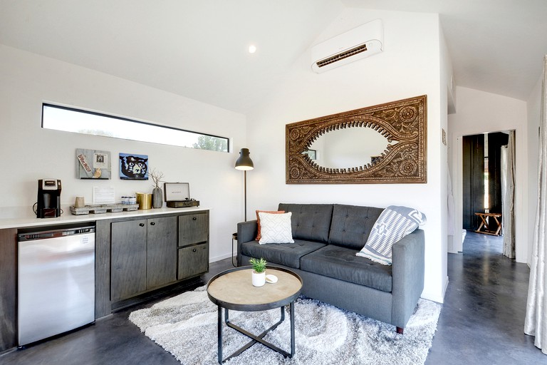 Cabins (Dripping Springs, Texas, United States of America)