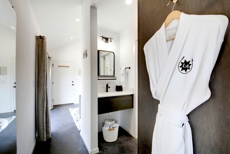 Cabins (Dripping Springs, Texas, United States of America)