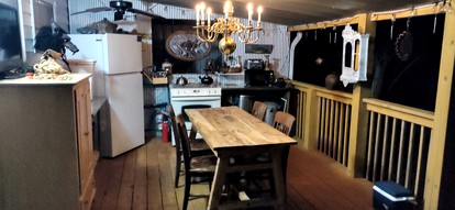 Charming Farmhouse Glamping Cabin - Photo 2