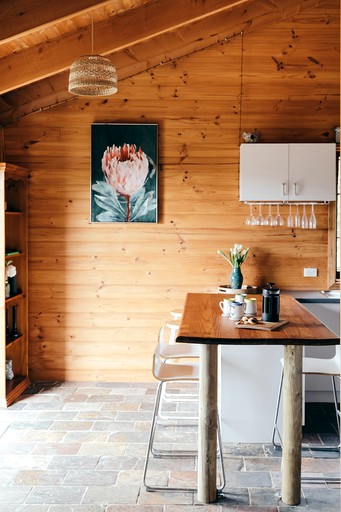 Cabins (Australia, Anakie, Victoria)