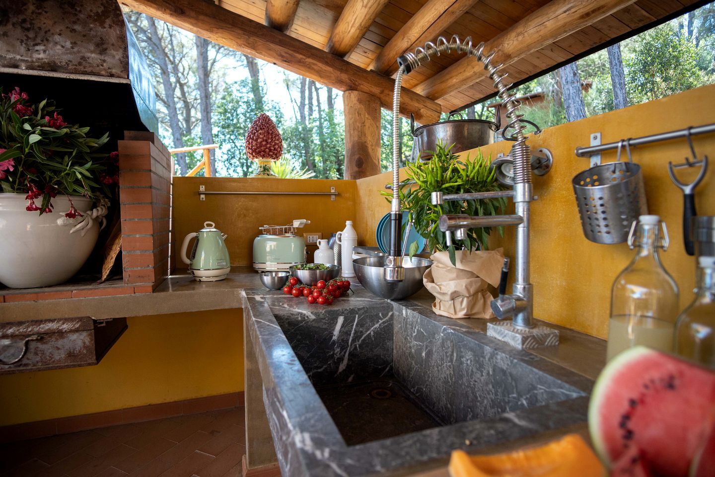 Stunning Stone Cottage Just a Short Walk from the Beach in Cefalu, Sicily