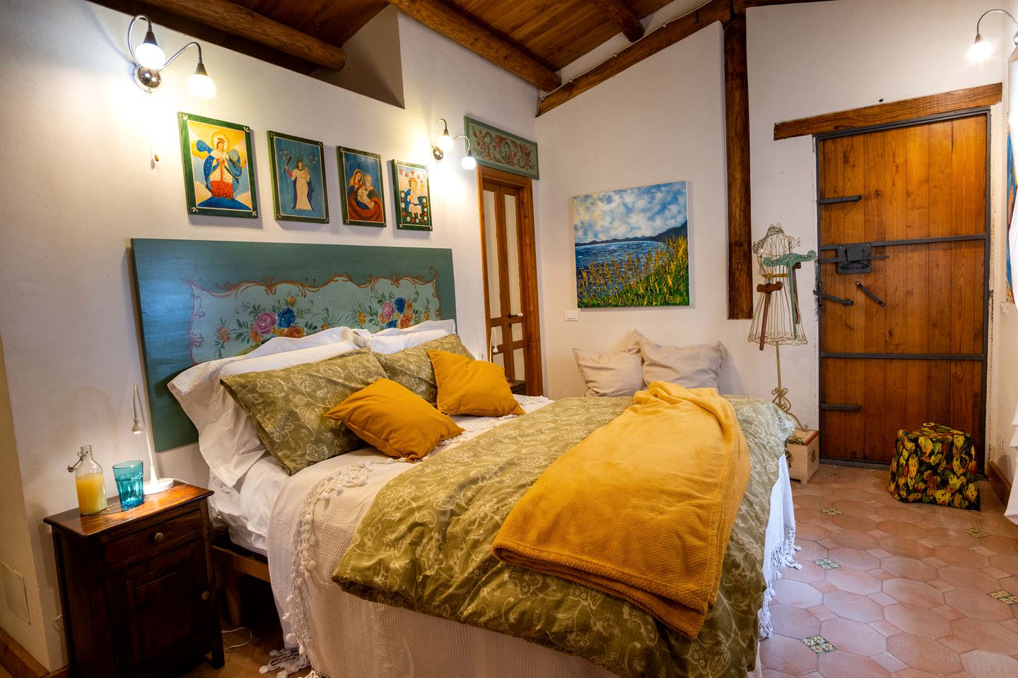 Stunning Stone Cottage Just a Short Walk from the Beach in Cefalu, Sicily