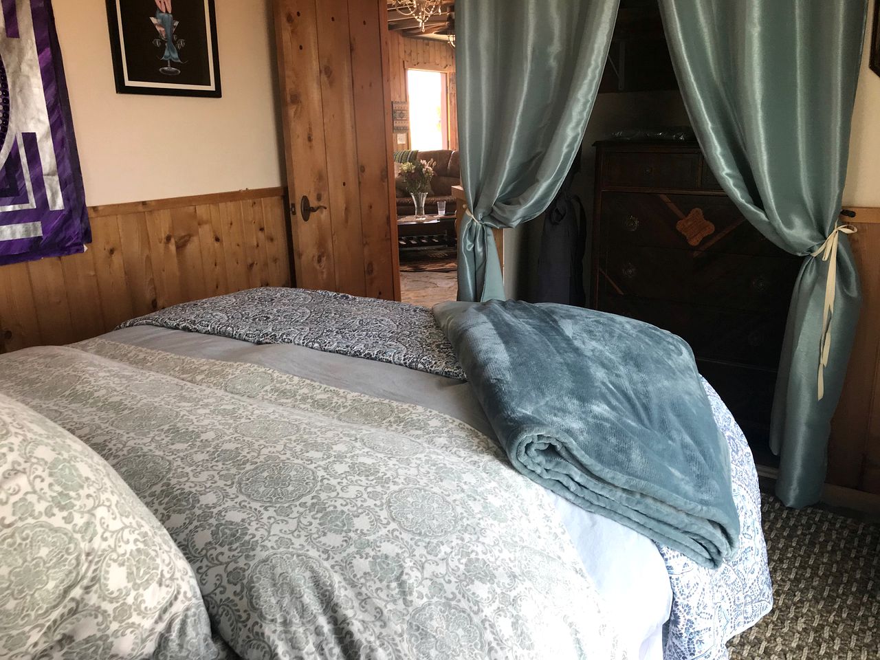 Magical and Secluded Cabin Rental near Yucca Valley for Weekend Getaways from Los Angeles