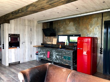Unique Glamping Accommodation with Easy Access to Friesland Lakes in Warns, the Netherlands - Photo 2