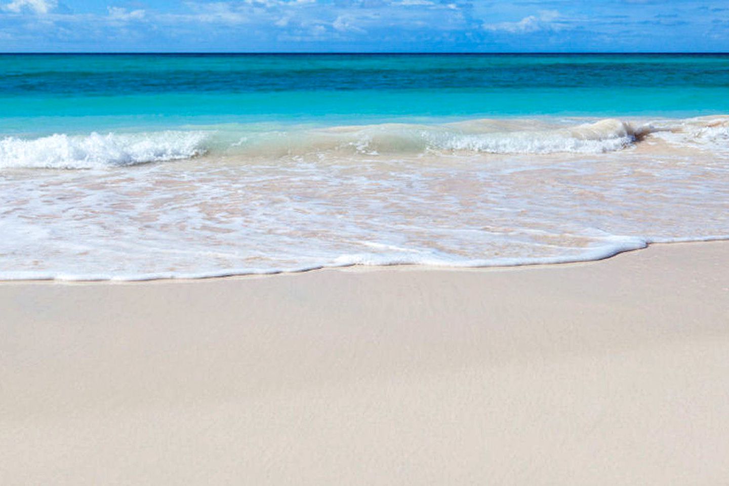 Serene Beach Rental on Long Island for Tropical Getaways in The Bahamas