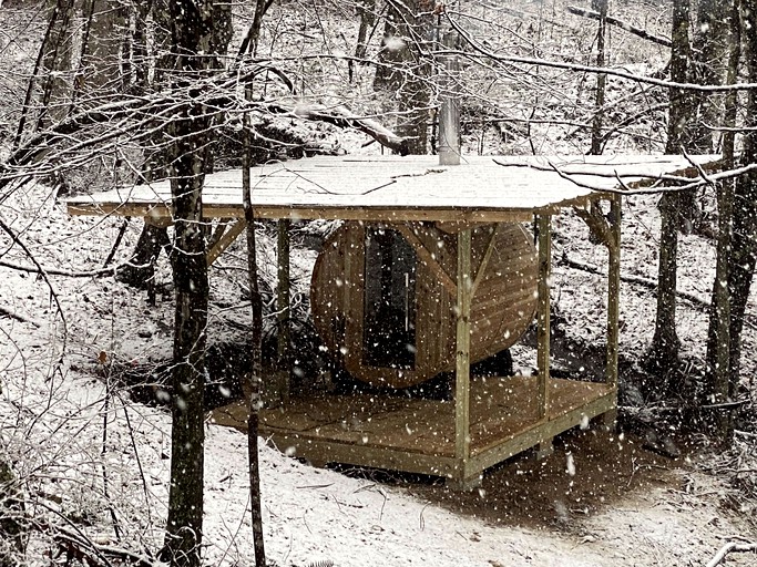 Tiny Houses (Grandview, Tennessee, United States of America)