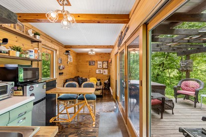 Unique Dover Accommodation with a Hot Tub Perfect for Glamping in Ohio photo 4