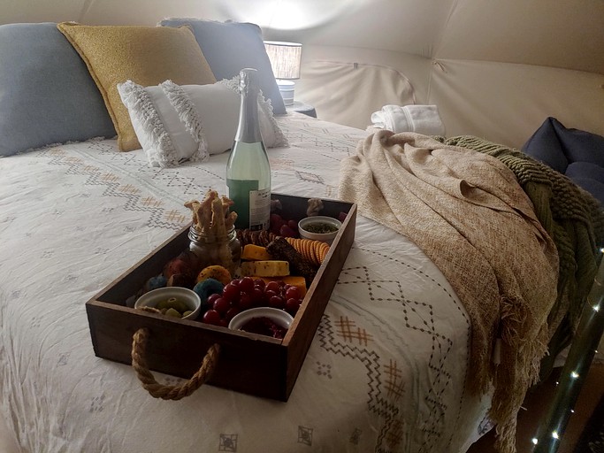 Bell Tents (Waiau, South Island, New Zealand)