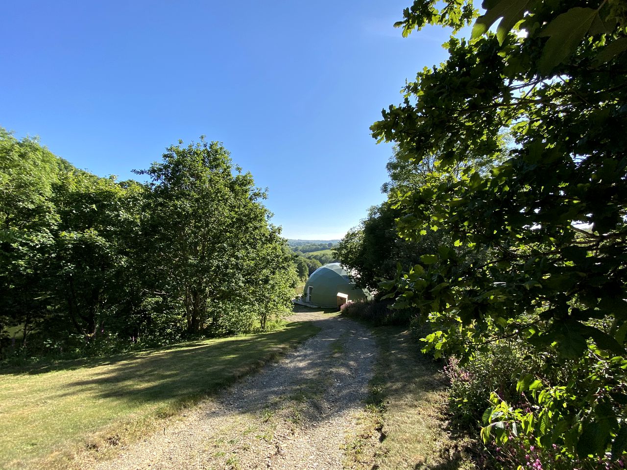 Unique Devonshire Dome with Hot Tub Perfect for Glamping in England
