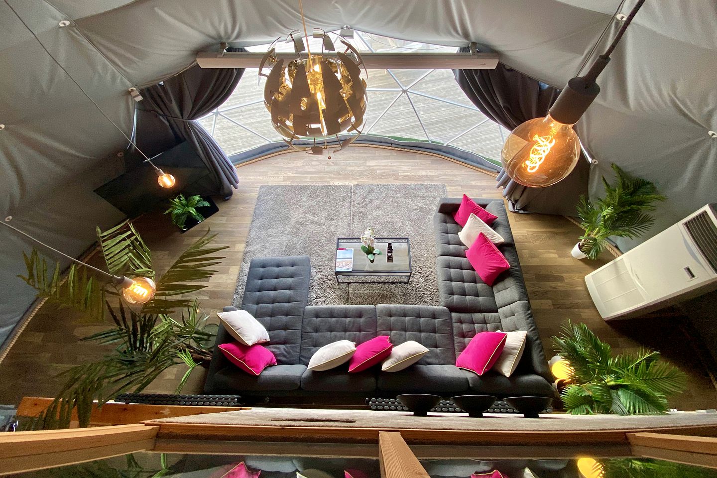 Unique Devonshire Dome with Hot Tub Perfect for Glamping in England