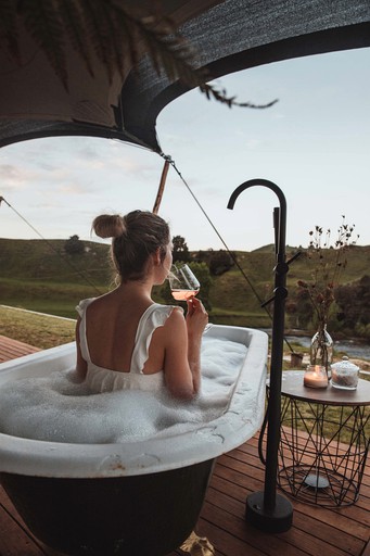 Safari Tents (Taumarunui, North Island, New Zealand)