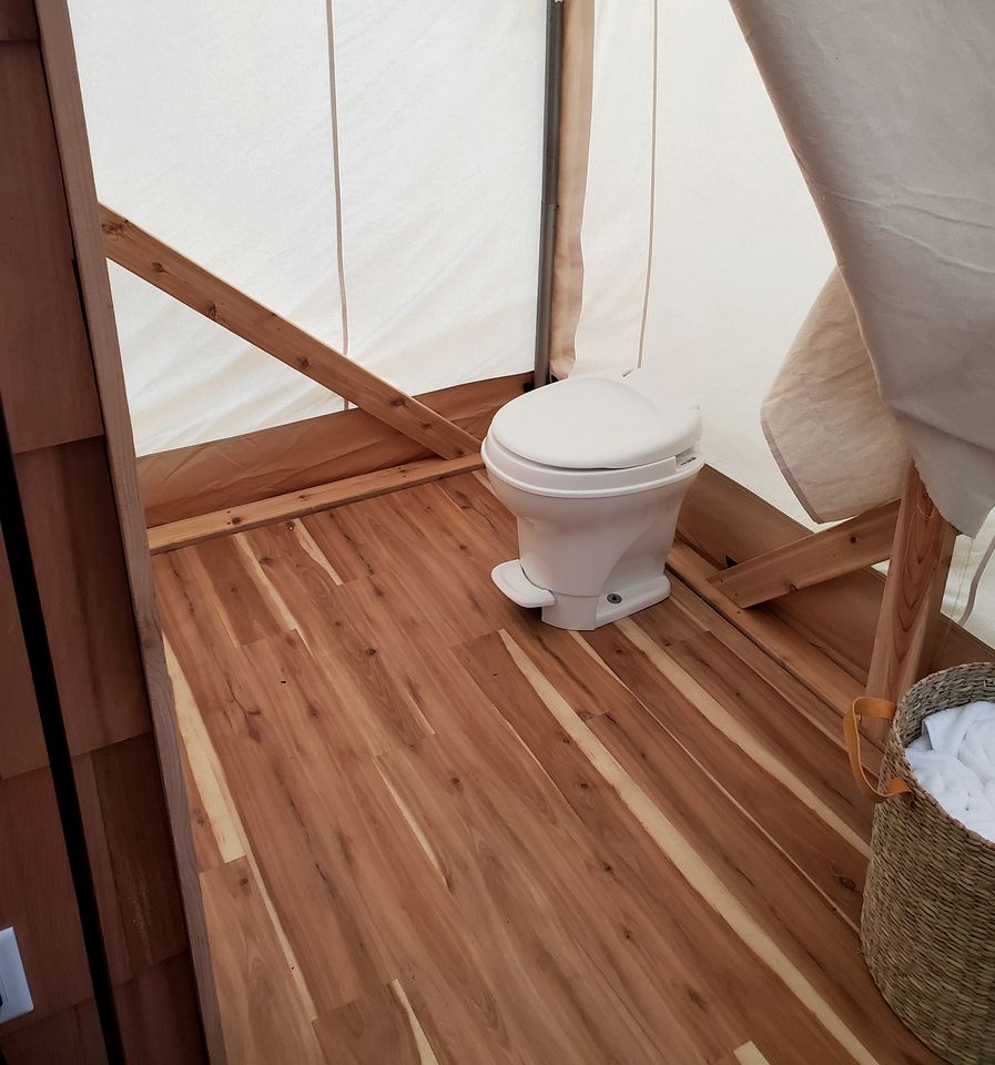 Spacious Safari Tent Rental Ideal for Glamping near NYC