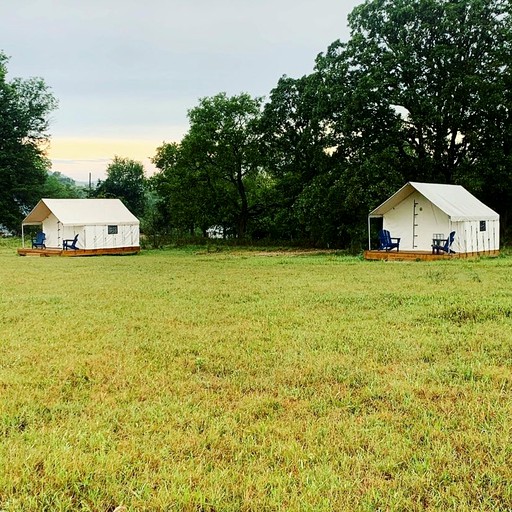Safari Tents (Jane, Missouri, United States)