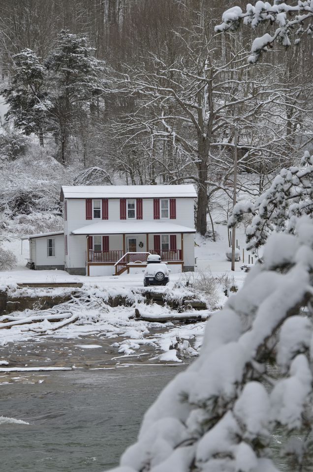 Spacious Appalachian Mountain Cabin Rental for West Virginia Family Vacations