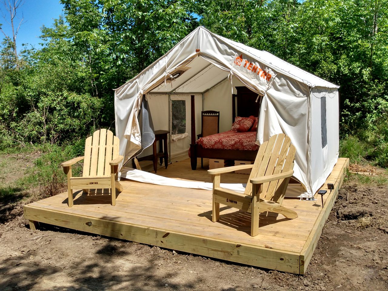 Gorgeous Tent Rental Great for Glamping in Ohio