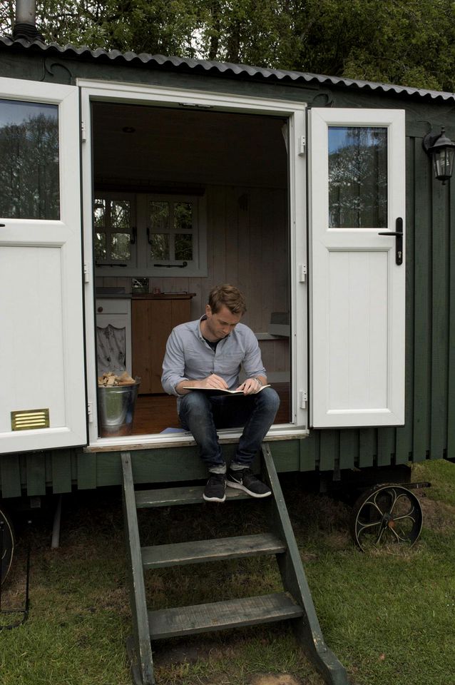 Quirky Shepherds Hut Perfect for Glamping near Wrexham