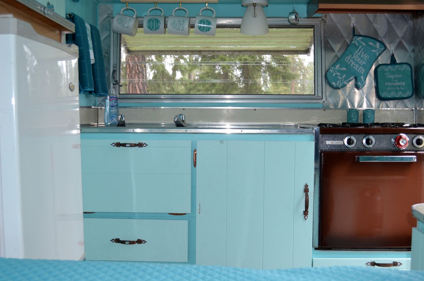 Vintage Camper Rental Perfect for Glamping in Montana