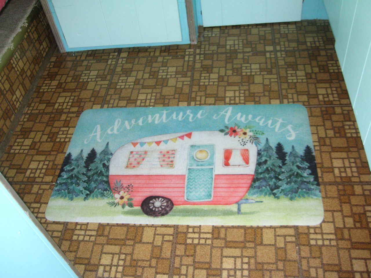 Vintage Camper Rental Perfect for Glamping in Montana