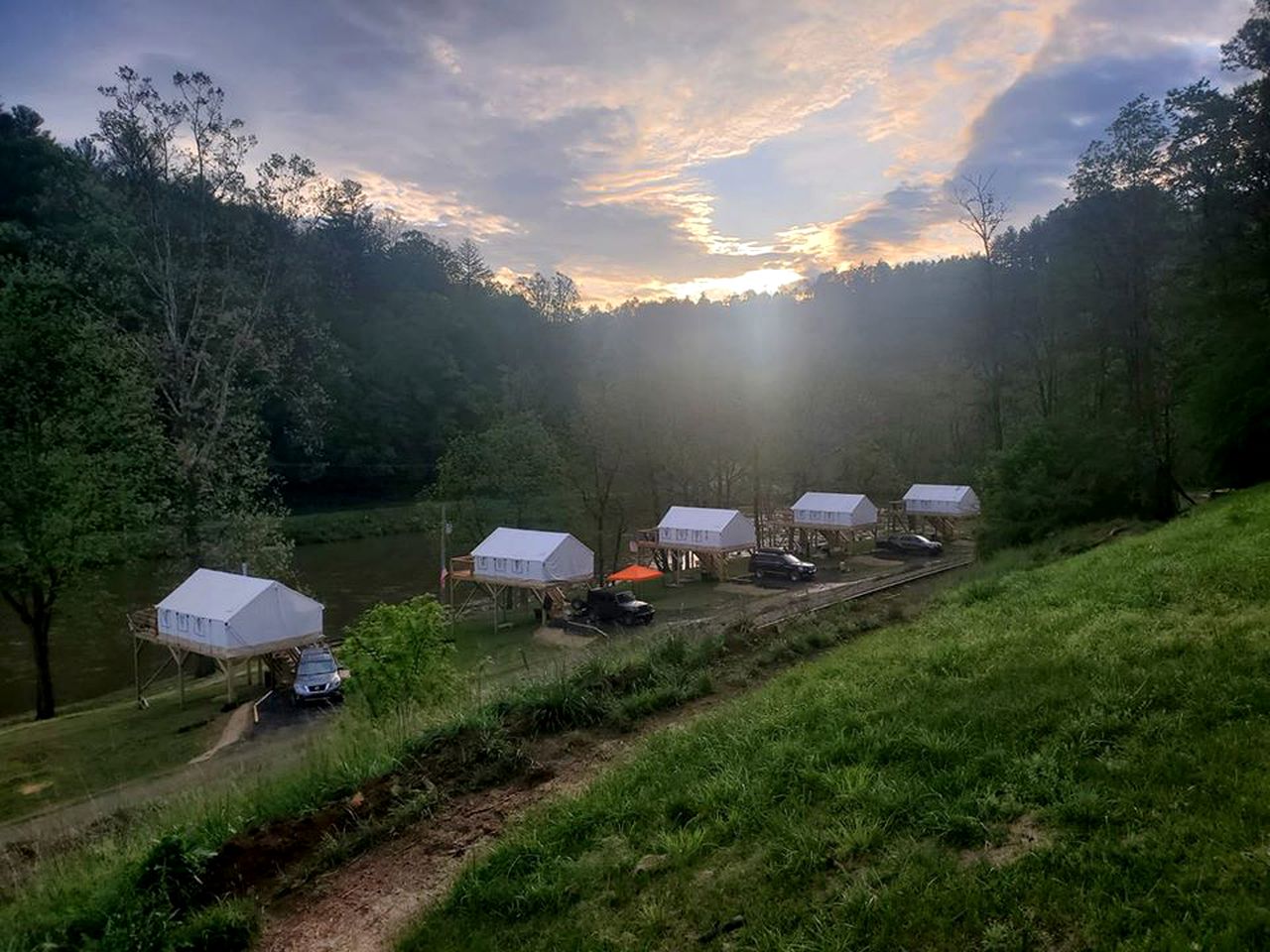 Gorgeous North Carolina Getaway for Glamping near Pisgah National Forest