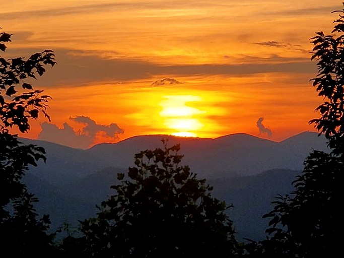 Cabins (Sky Valley, Georgia, United States)