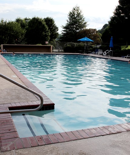 Cabins (Sky Valley, Georgia, United States)