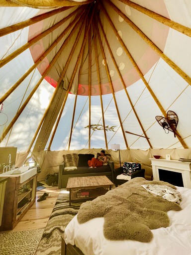 Tipis (Canada, Hope, British Columbia)