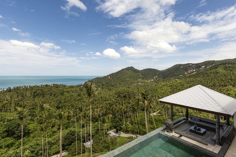 This luxury villa rental is ideal for holidays in Thailand