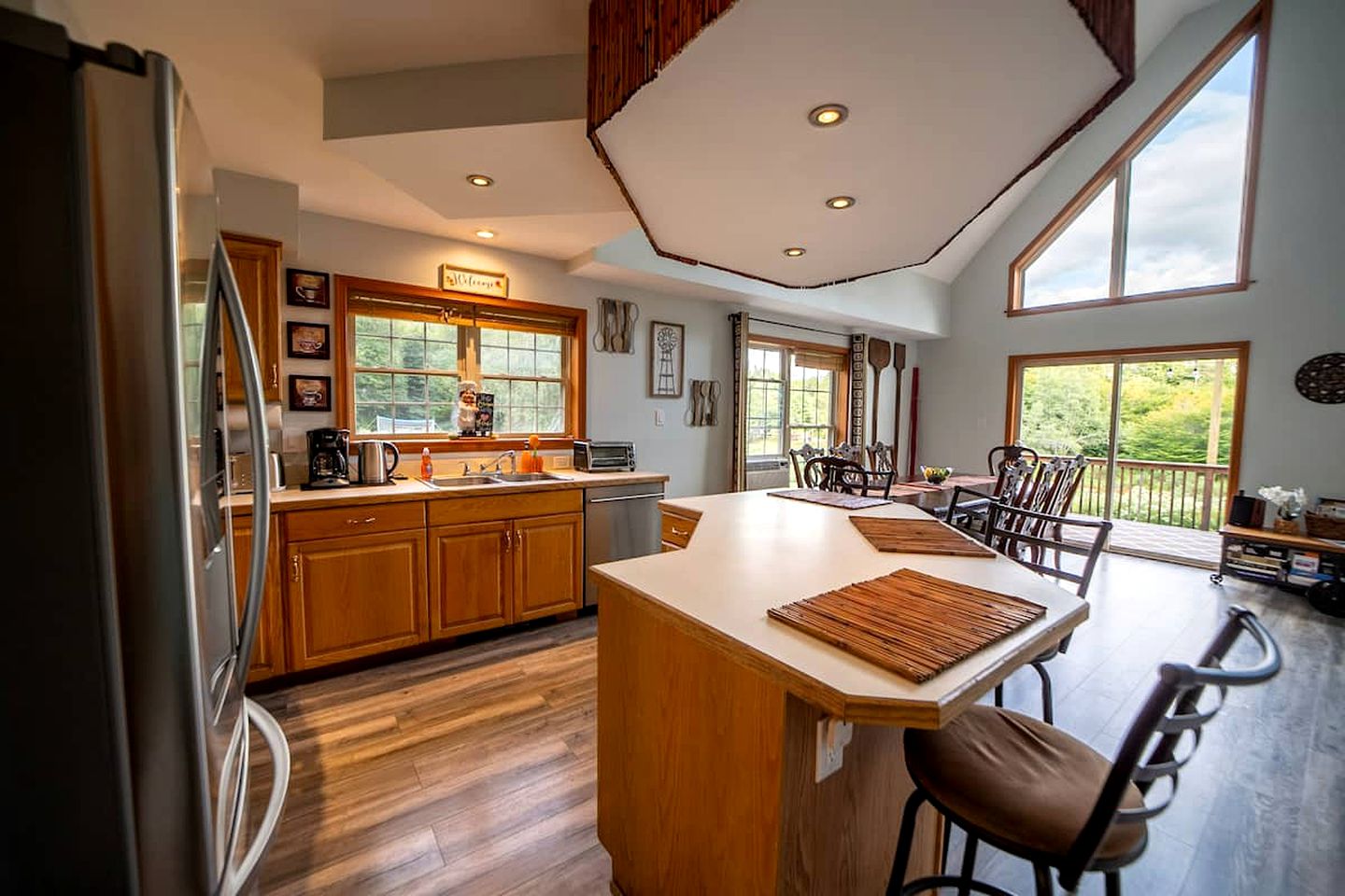 Incredible New York Cabin with a Spa and Movie Theater