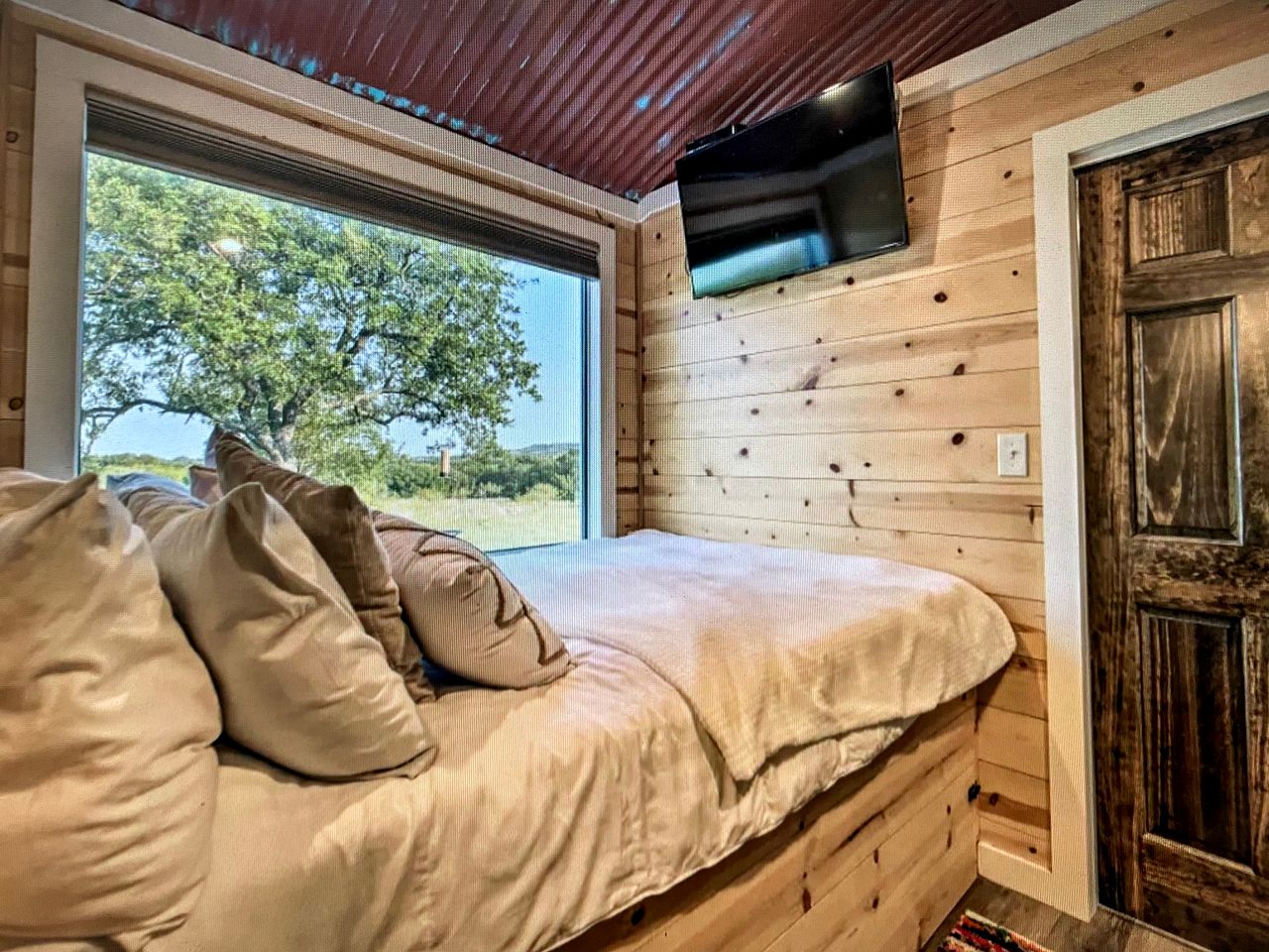 Cozy Cabin Rental Ideal for a Couple's Retreat in Texas