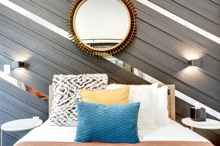 Cabins (Dripping Springs, Texas, United States of America)