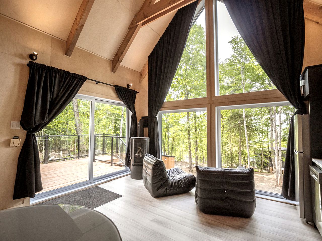 Mont Tremblant Glamping in a Tiny Home Nestled in Nature