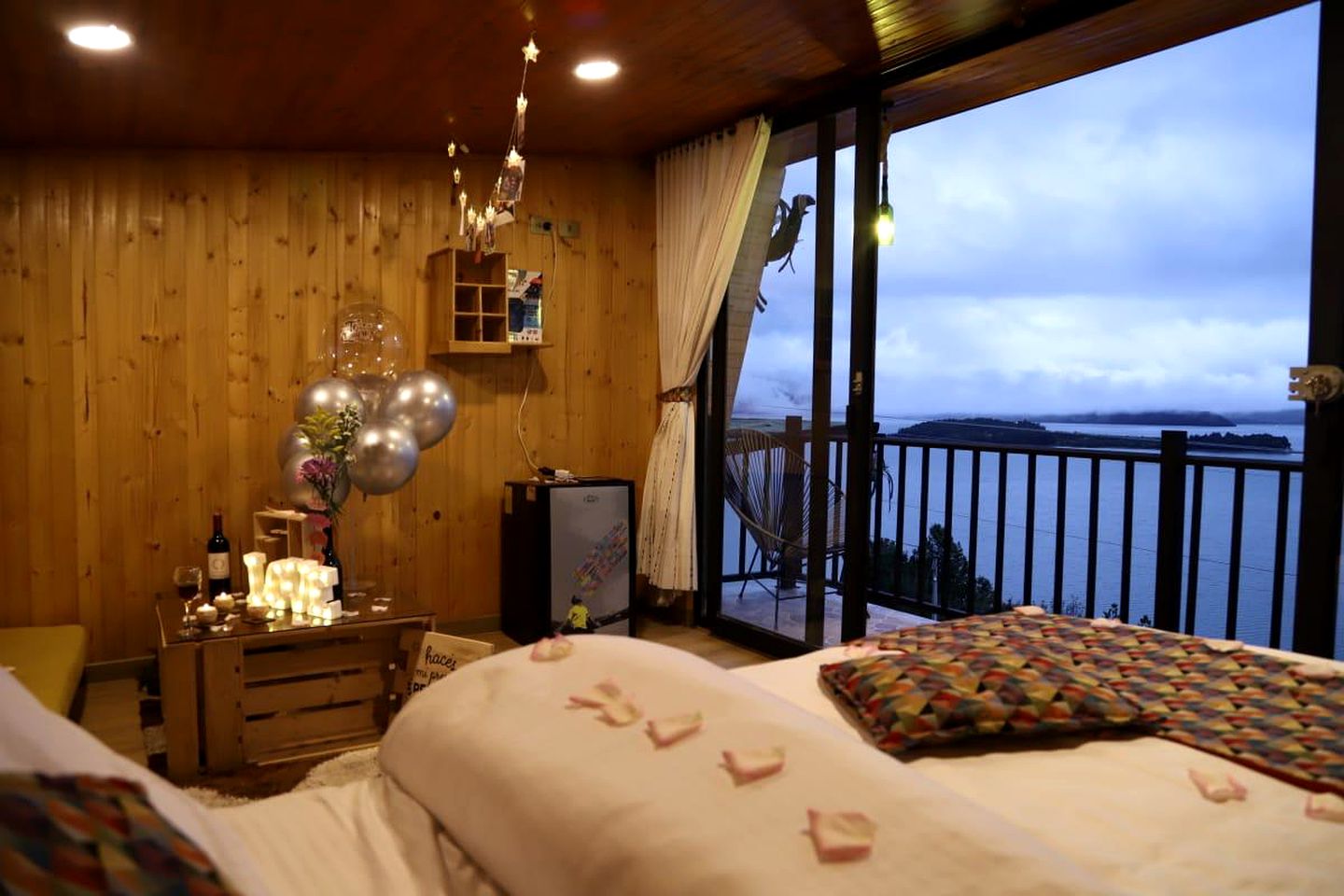 Idyllic Lakeside Cabin for a Laguna de Tota Camping Weekend in Boyacá, Colombia