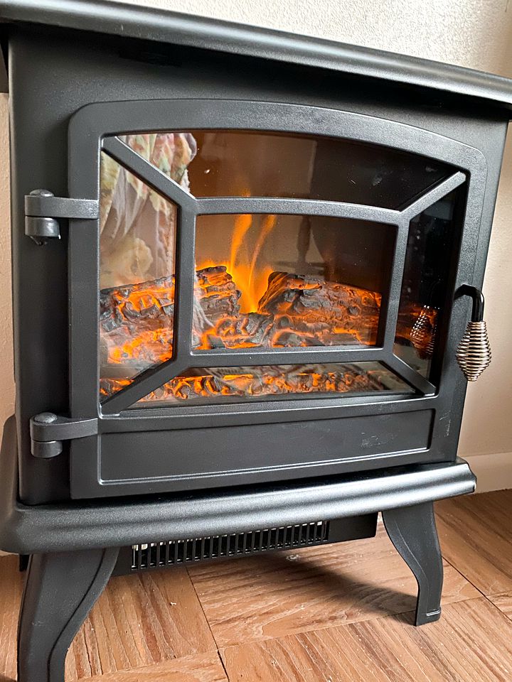 Cozy California Cabin with Wi-Fi in Callahan