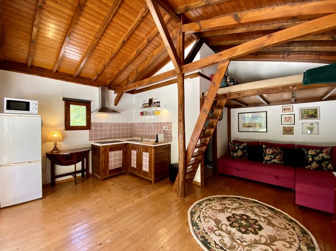 Cabins (Albergaria-a-Velha, Aveiro District, Portugal)