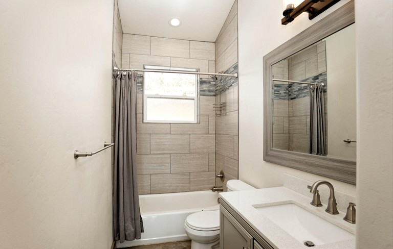 Cabins (Glenwood Springs, Colorado, United States of America)