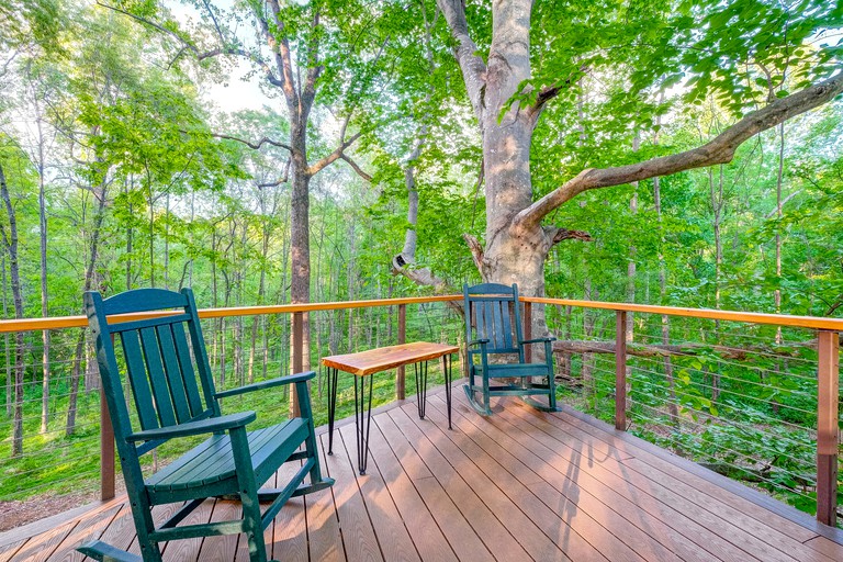 Tree Houses (Greenbrier, Tennessee, United States of America)