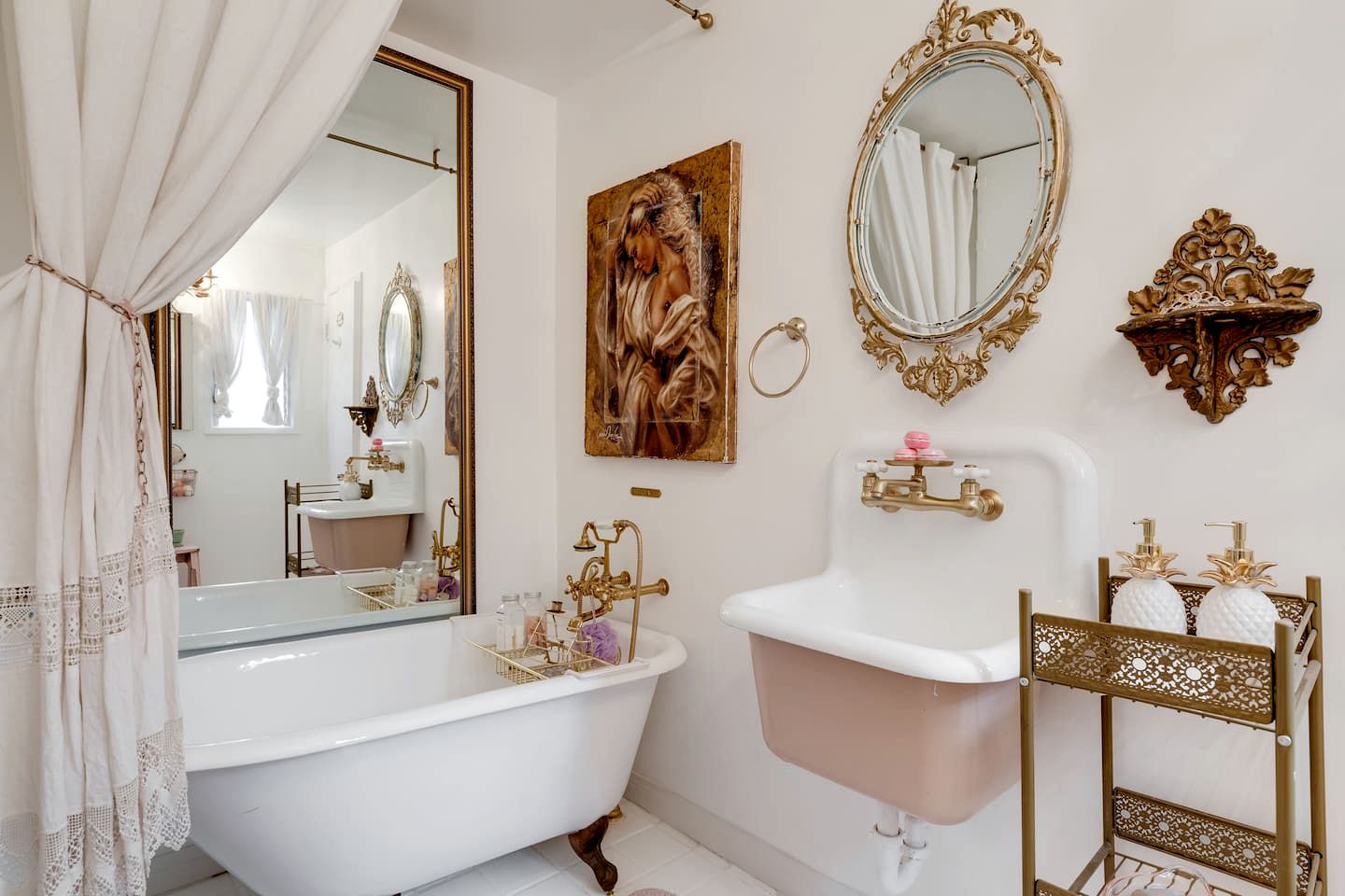 Majestic Topanga Vacation Rental with a Lovely Fireplace