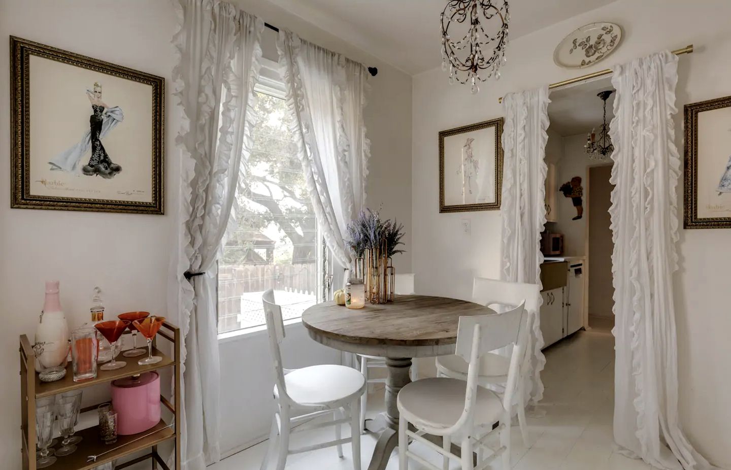 Majestic Topanga Vacation Rental with a Lovely Fireplace