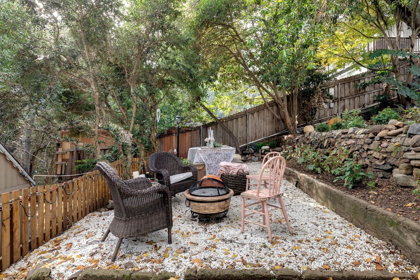 Majestic Topanga Vacation Rental with a Lovely Fireplace