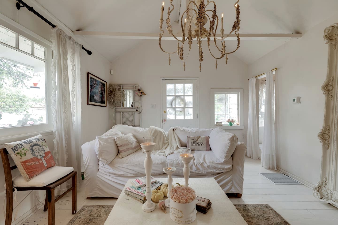 Majestic Topanga Vacation Rental with a Lovely Fireplace