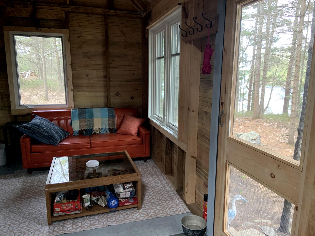 Peaceful Ontario Glamping Cabin on Six Mile Lake