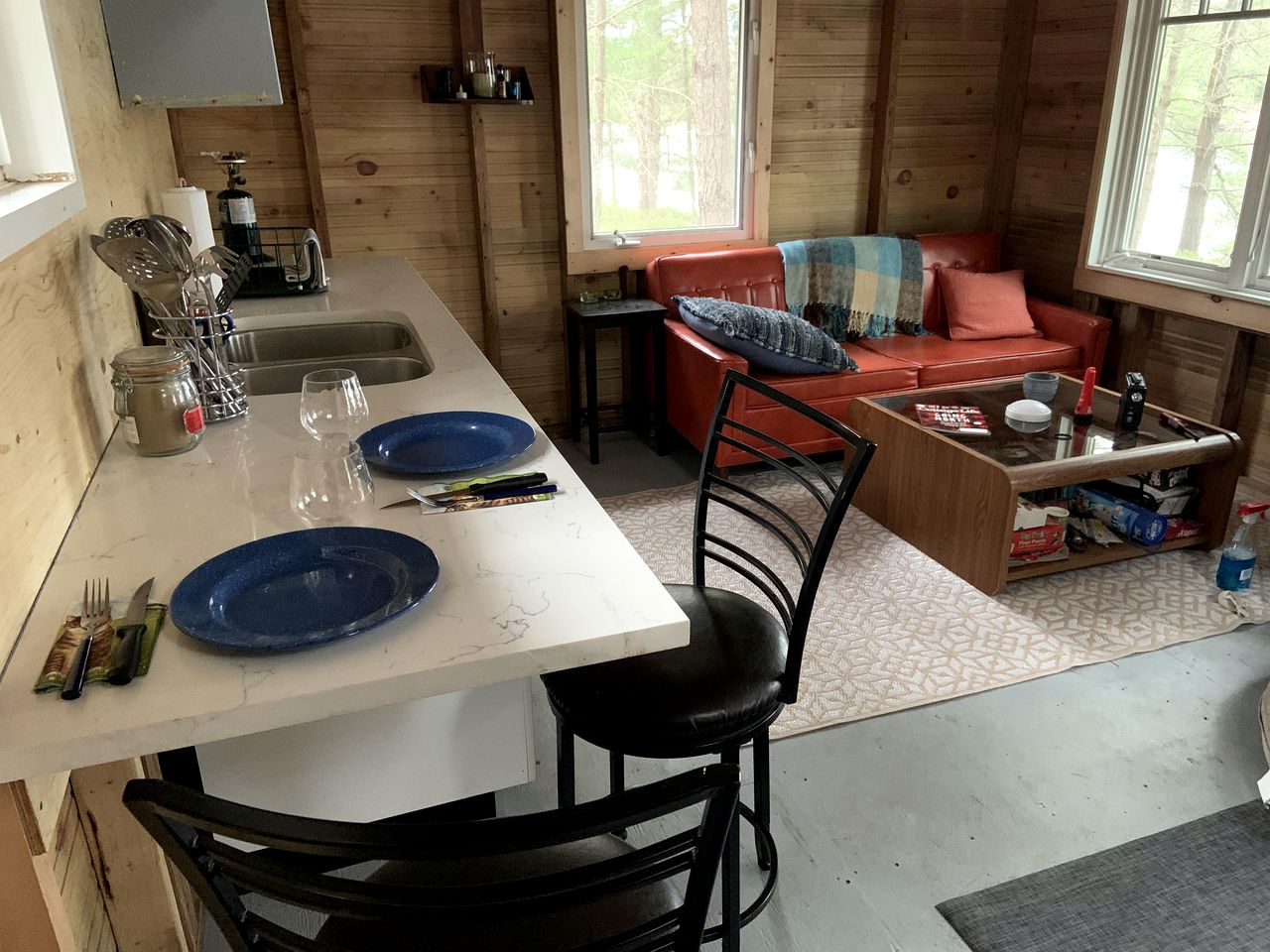 Peaceful Ontario Glamping Cabin on Six Mile Lake
